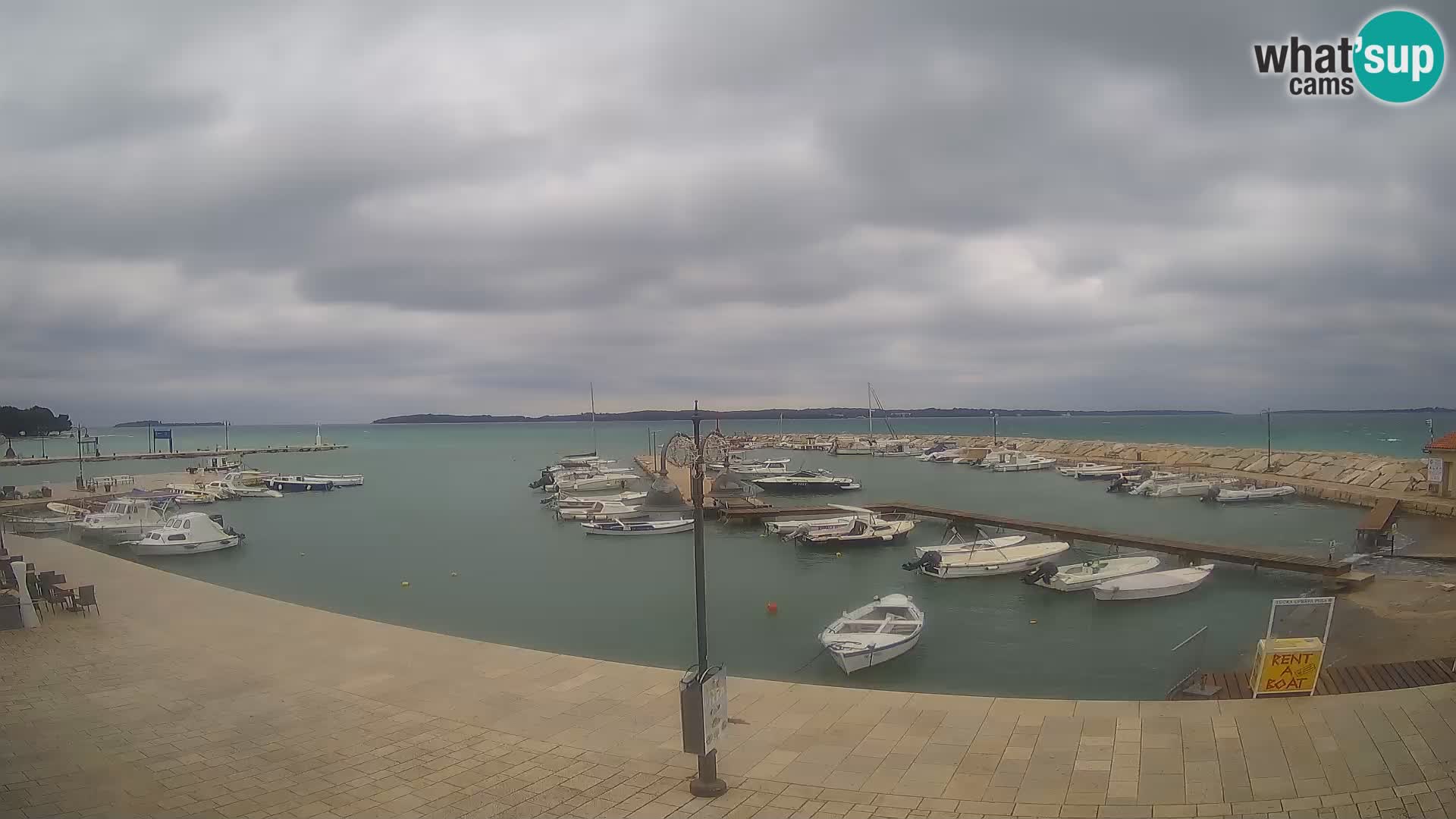 Fažana Camera en vivo riva y marina de la ciudad – Istria