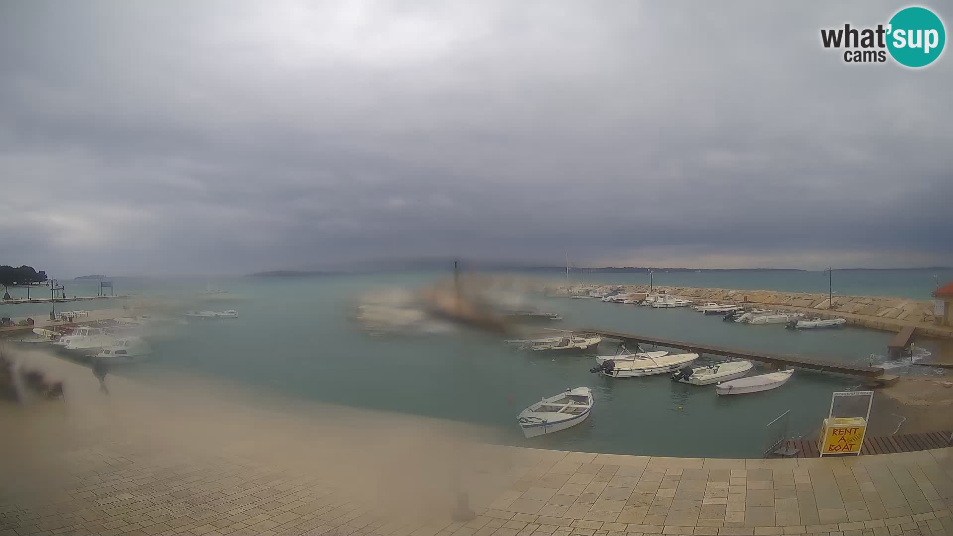 Fažana Camera en vivo riva y marina de la ciudad – Istria