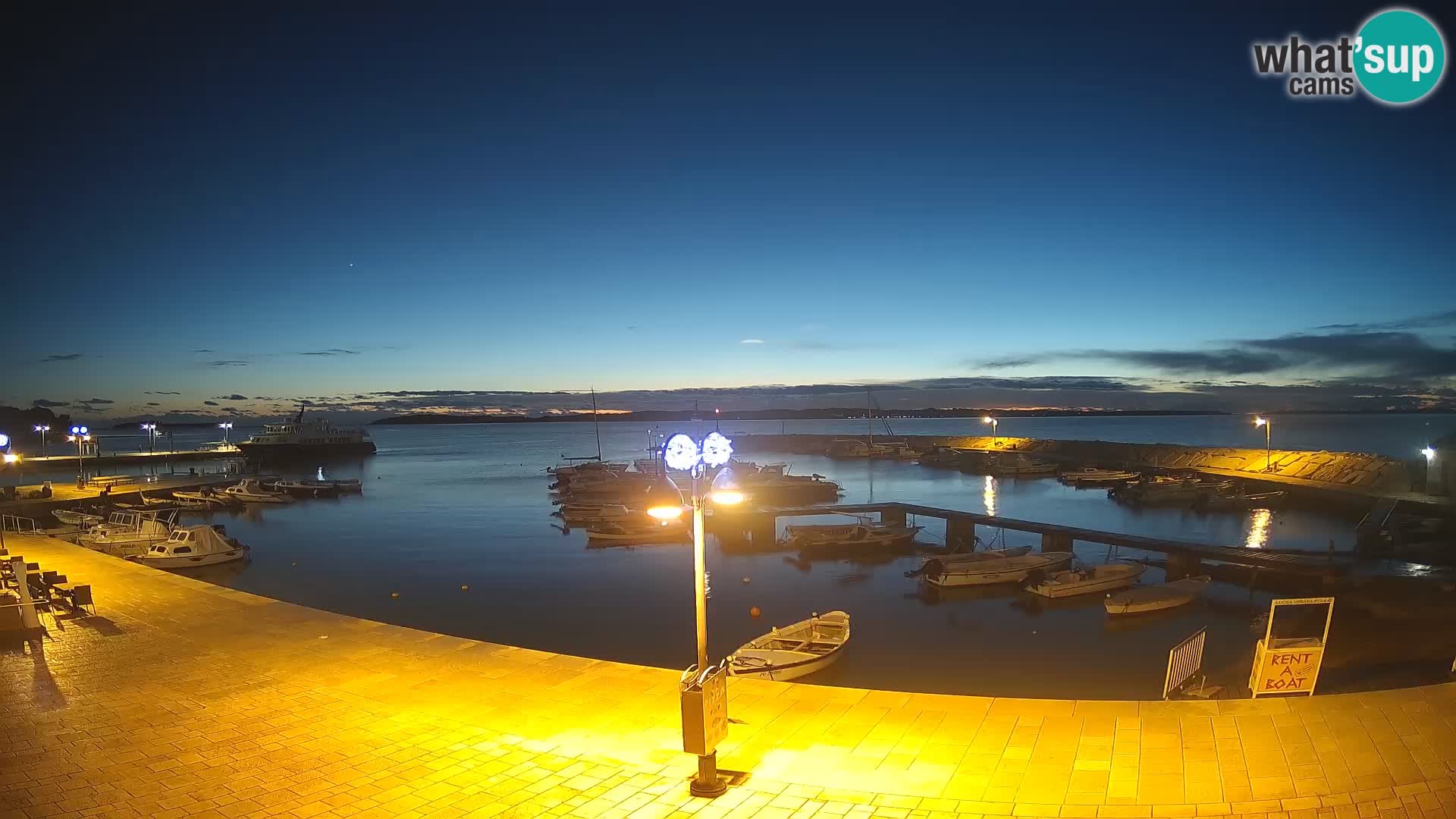 Fažana Camera en vivo riva y marina de la ciudad – Istria