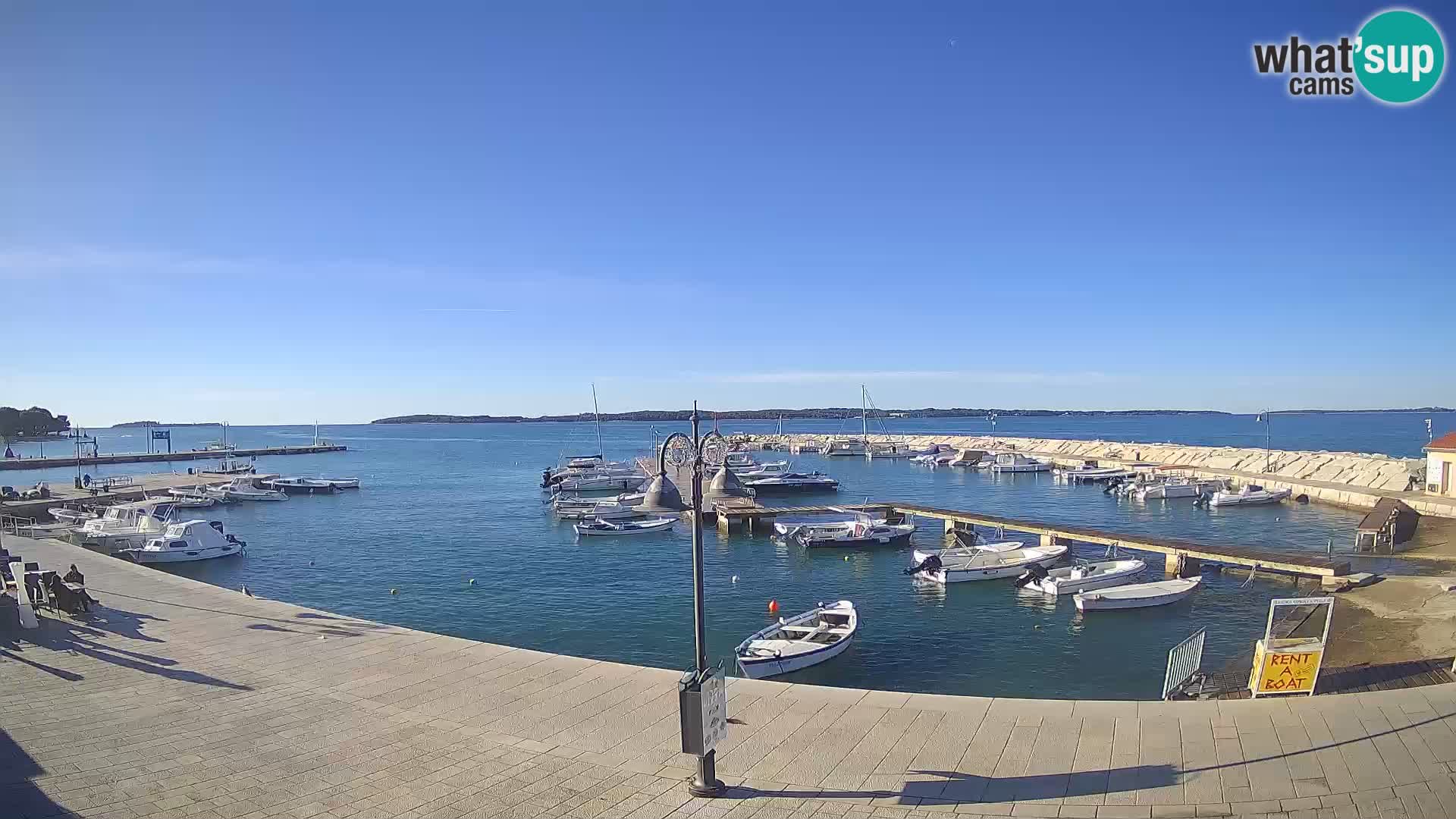 Spletna kamera Fažana riva in mestna marina – Istra