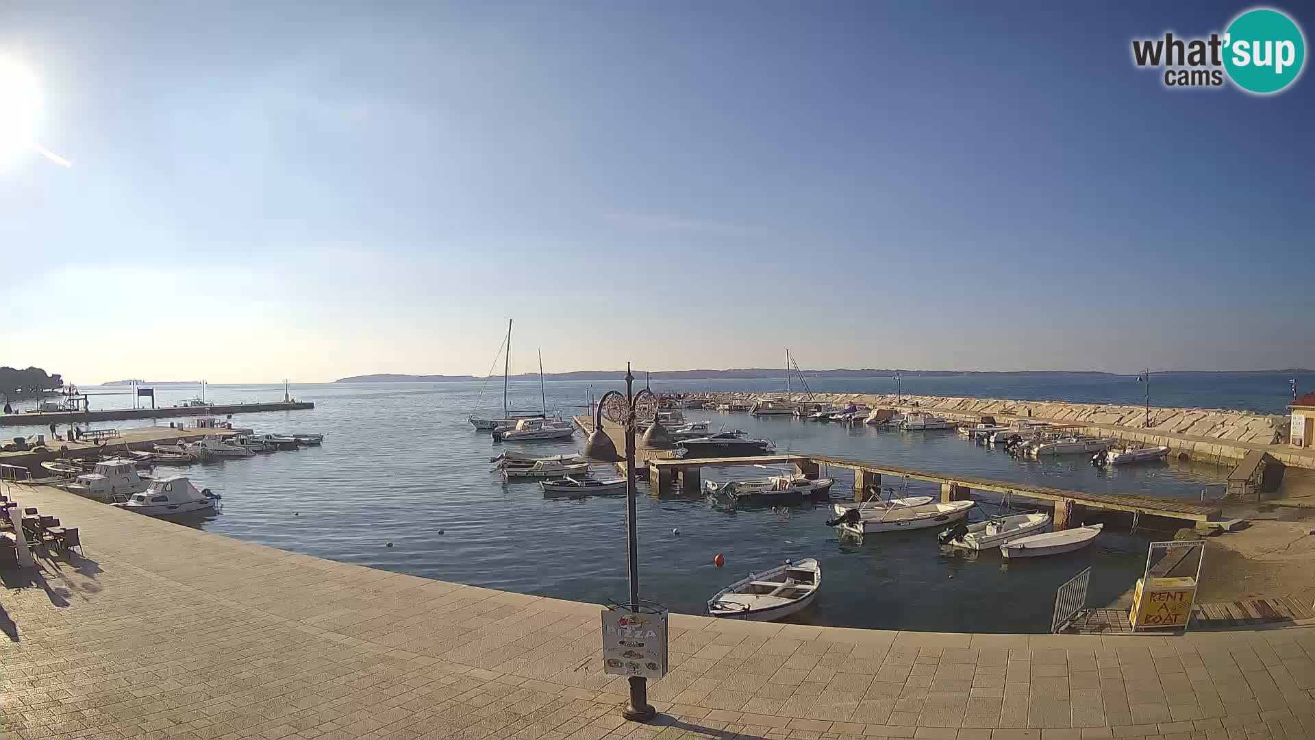 Fažana Camera en vivo riva y marina de la ciudad – Istria