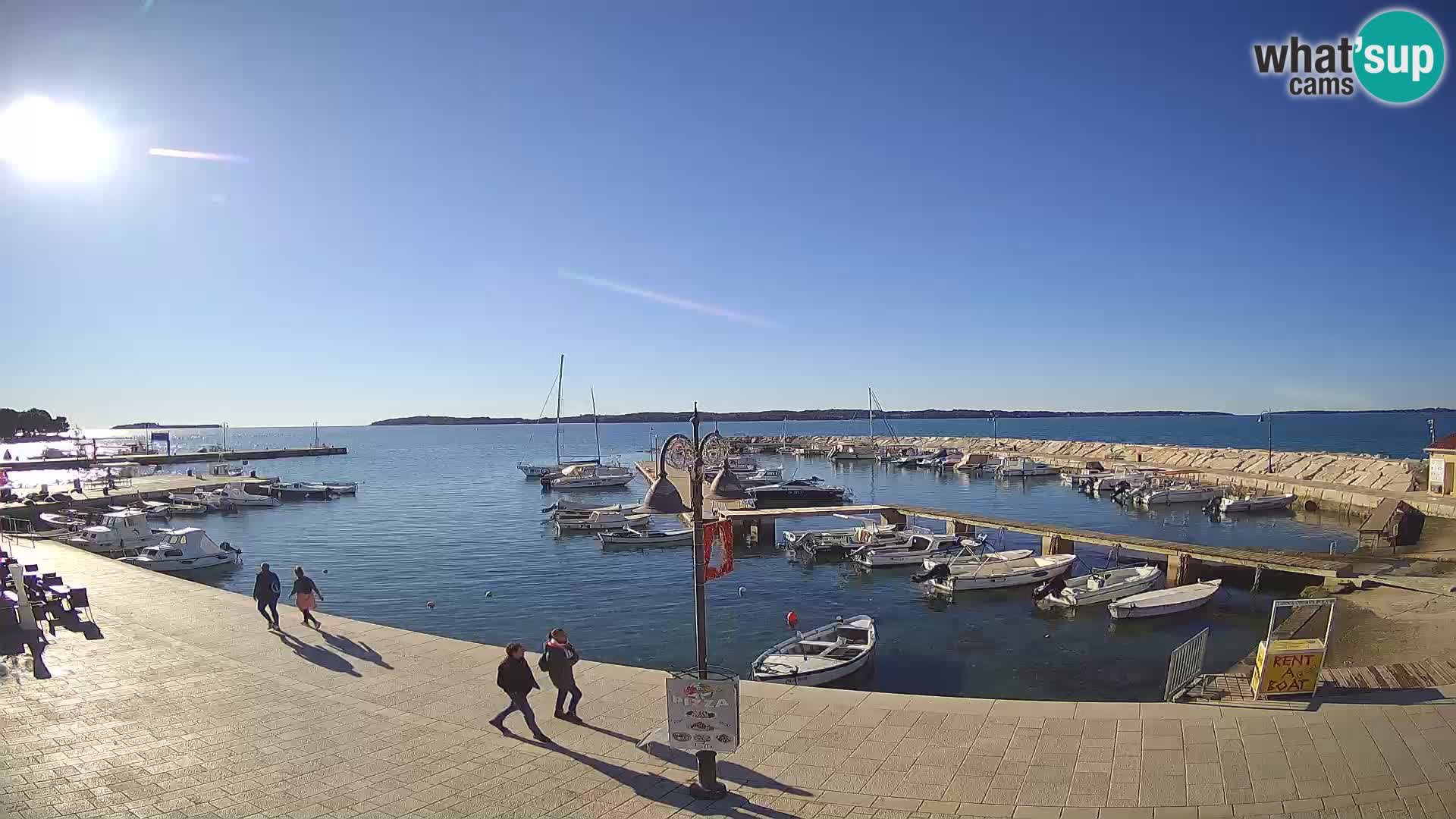 Spletna kamera Fažana riva in mestna marina – Istra