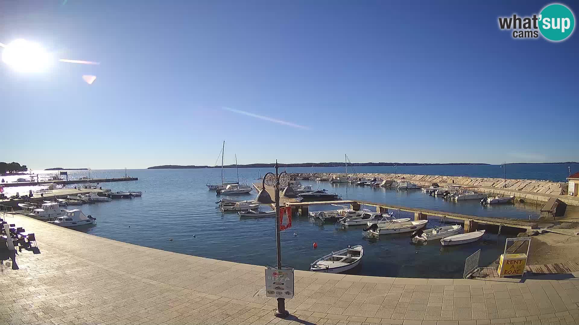 Fažana Camera en vivo riva y marina de la ciudad – Istria