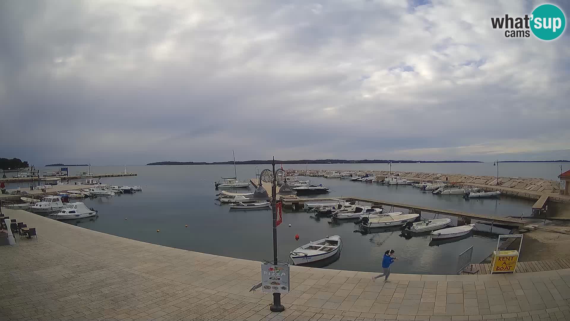 Fažana Camera en vivo riva y marina de la ciudad – Istria