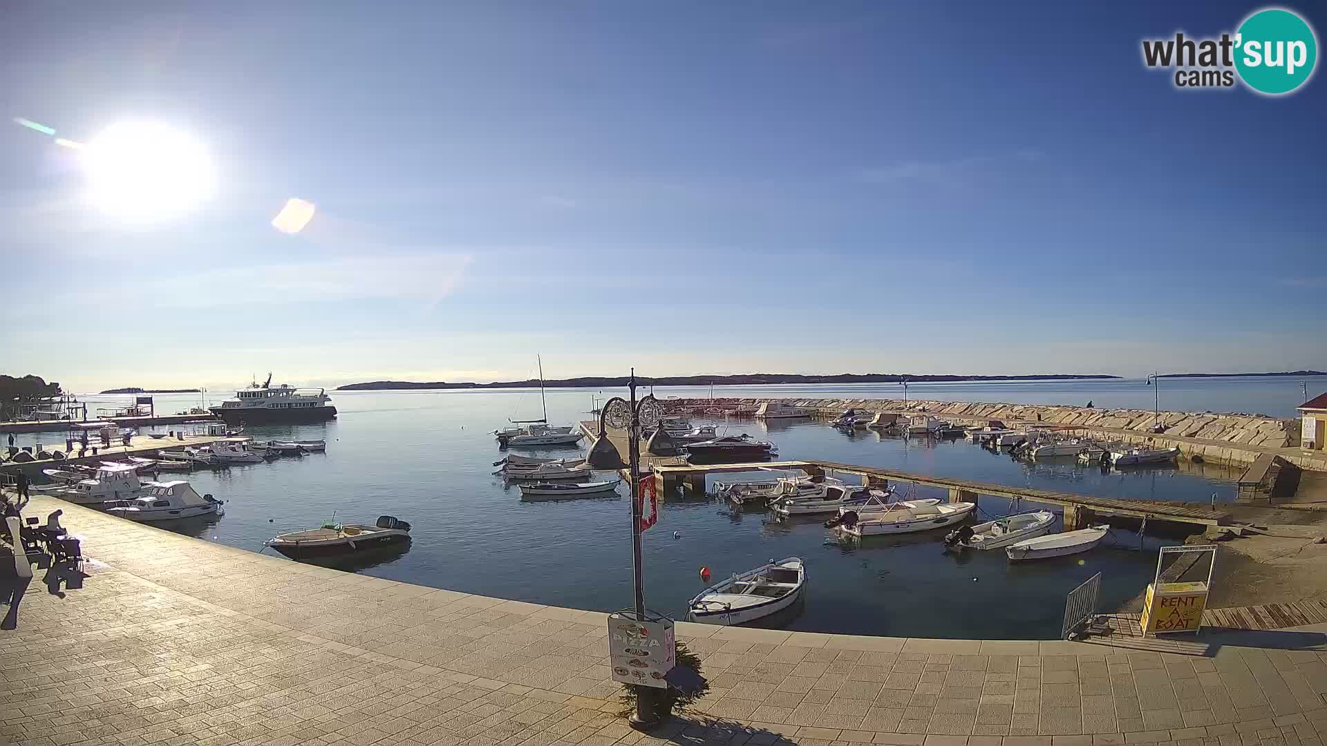 Webcam Fažana riva and city marina – Istria