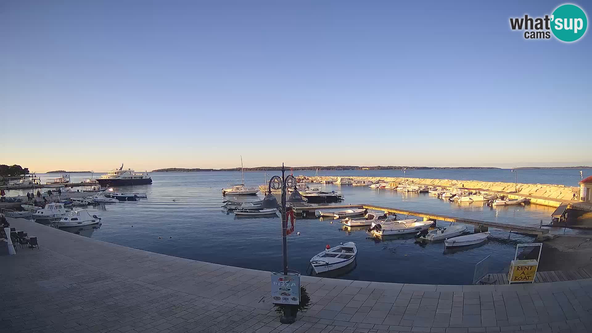 Fažana Camera en vivo riva y marina de la ciudad – Istria