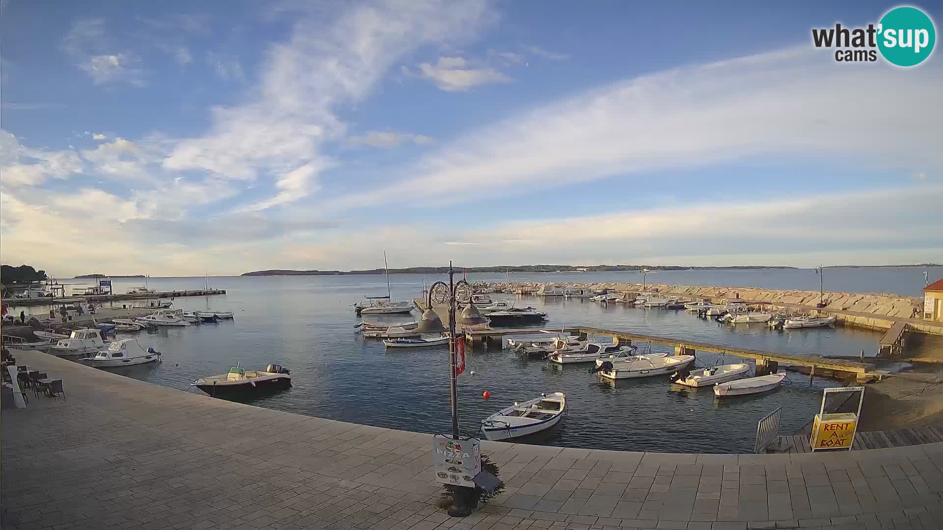 Webcam Fažana riva and city marina – Istria