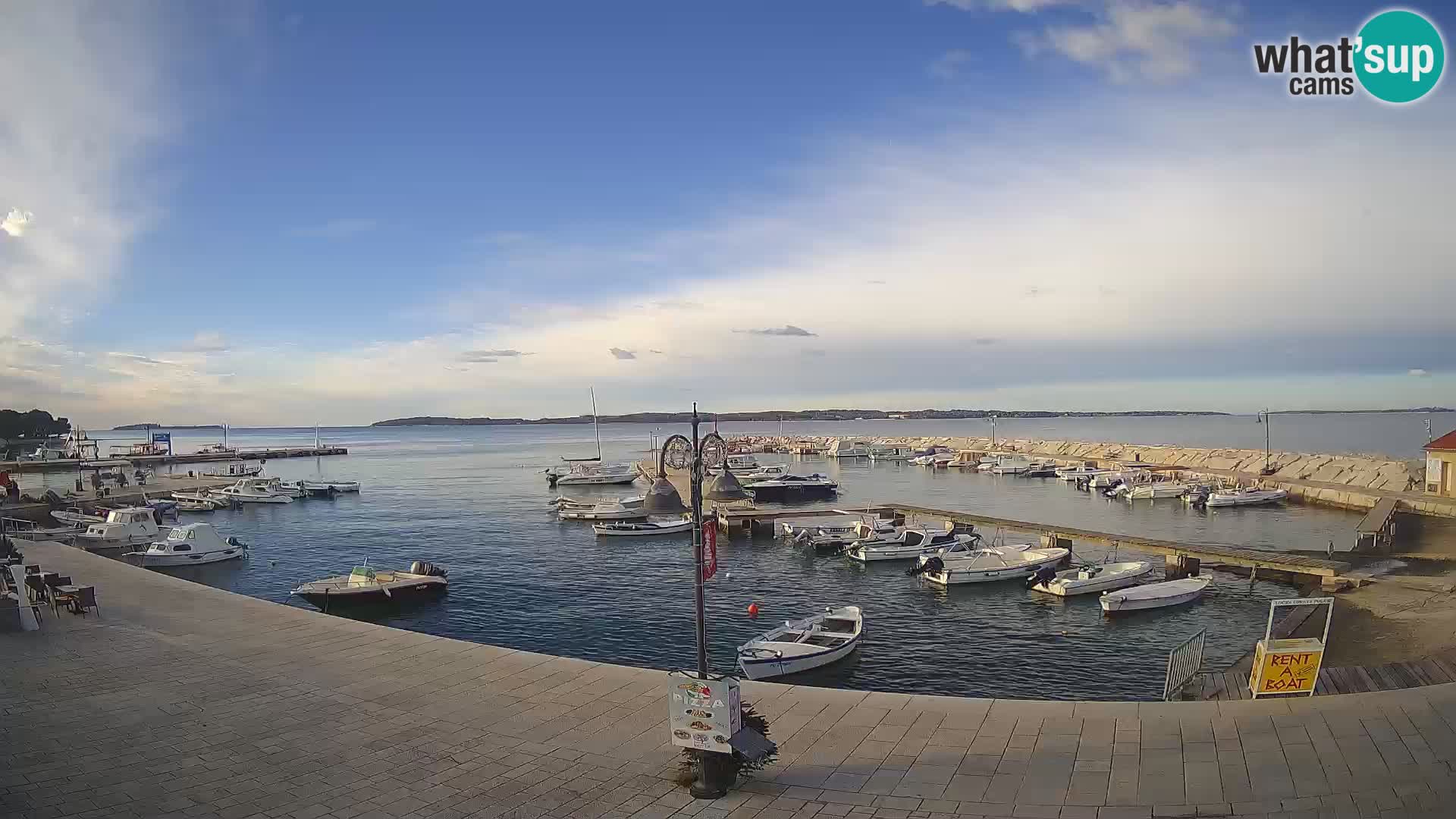 Fažana Camera en vivo riva y marina de la ciudad – Istria