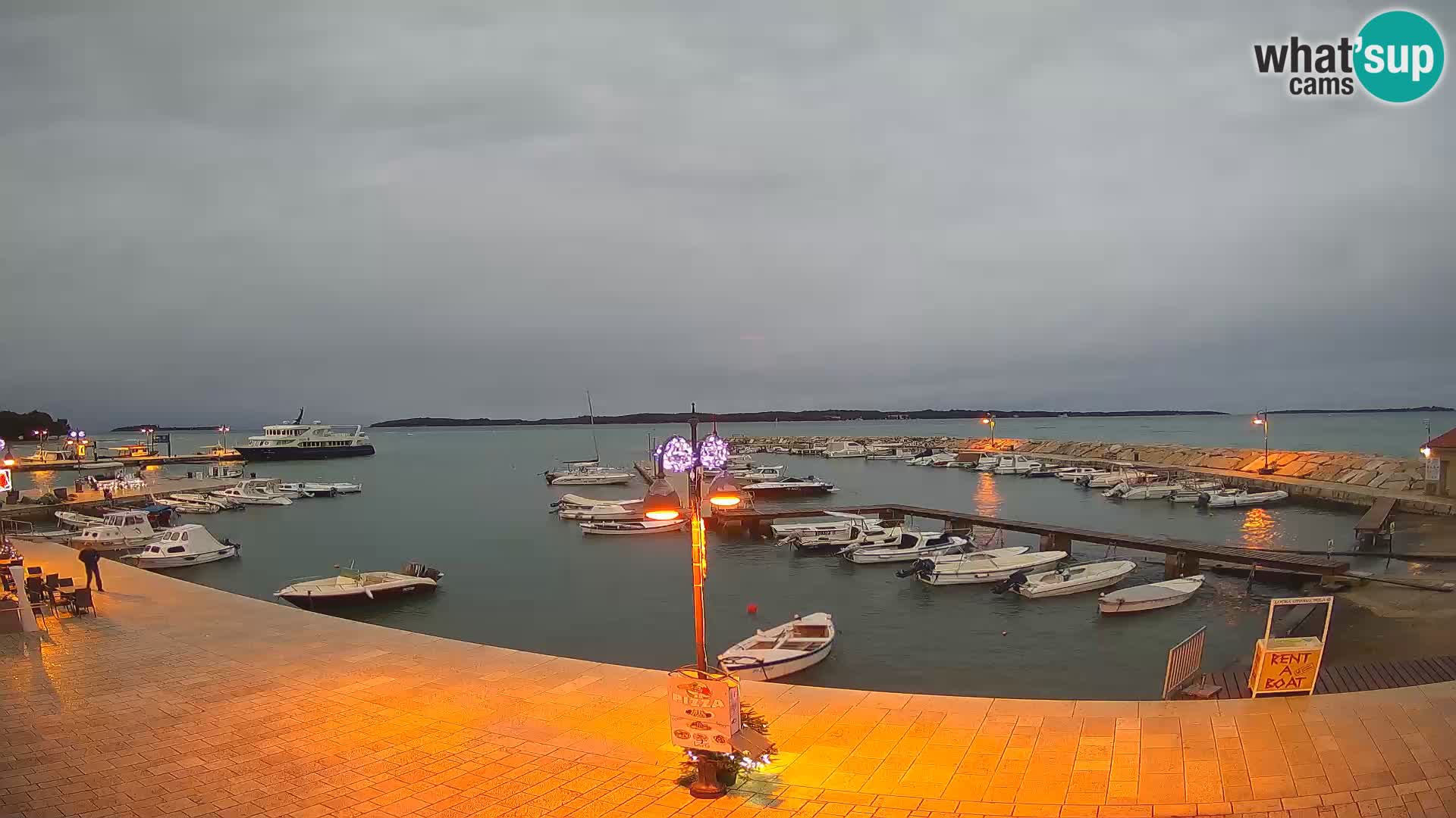 Webcam Fažana riva and city marina – Istria