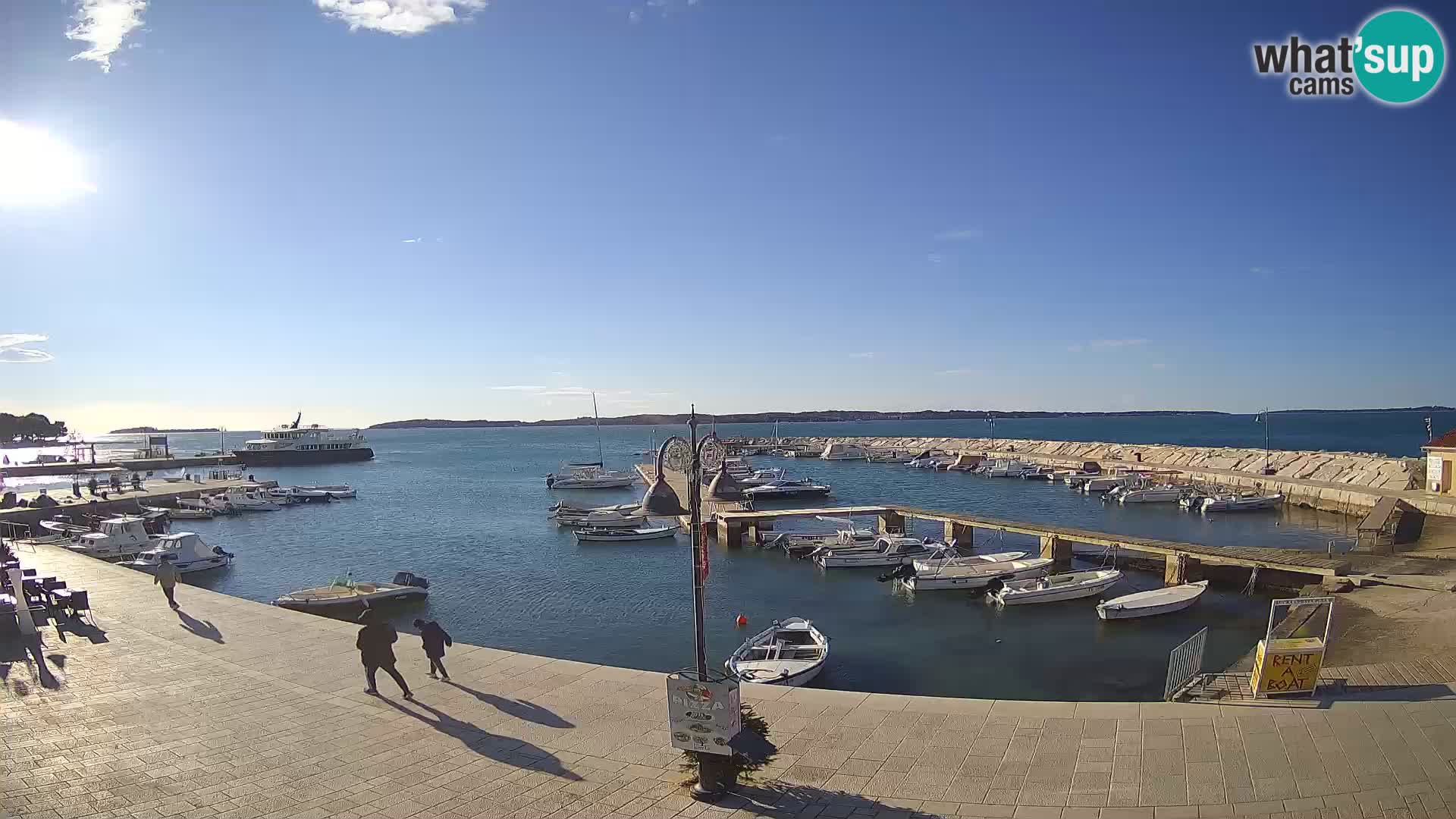 Fažana Camera en vivo riva y marina de la ciudad – Istria