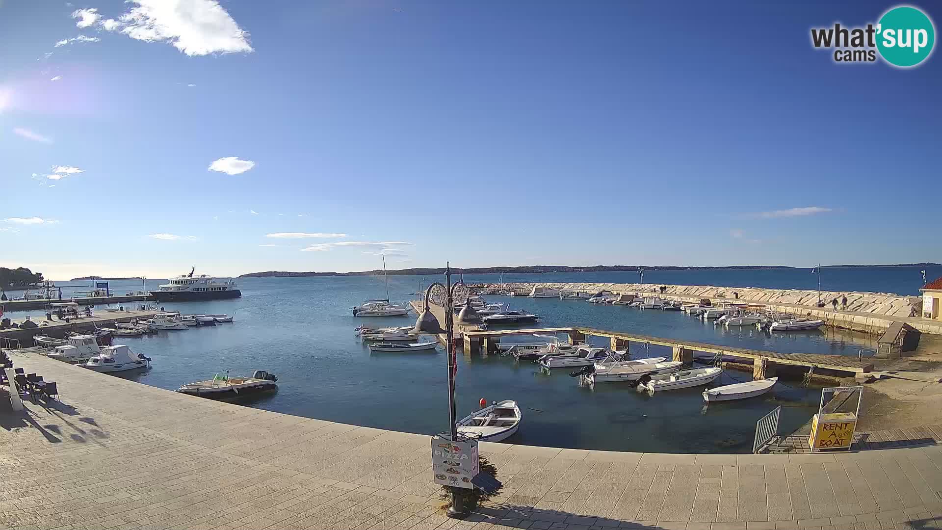 Fažana Camera en vivo riva y marina de la ciudad – Istria