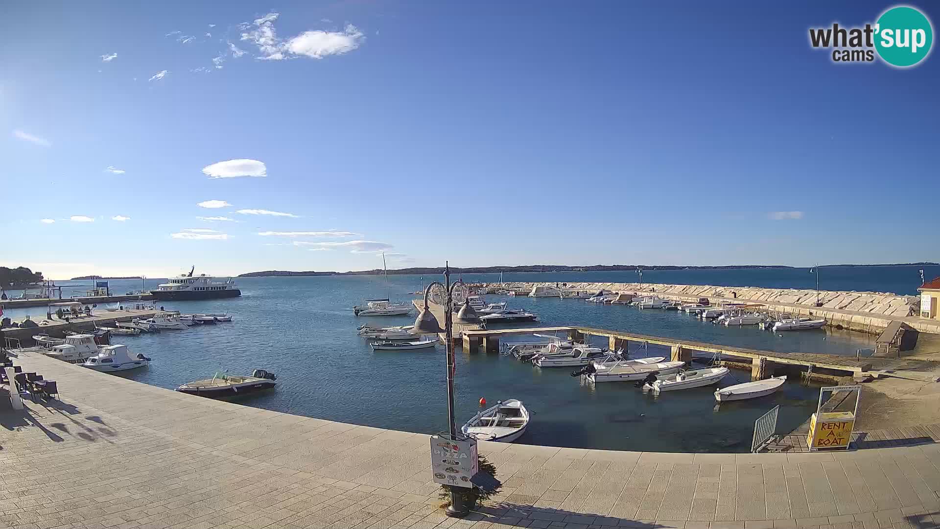 Webcam Fažana riva and city marina – Istria