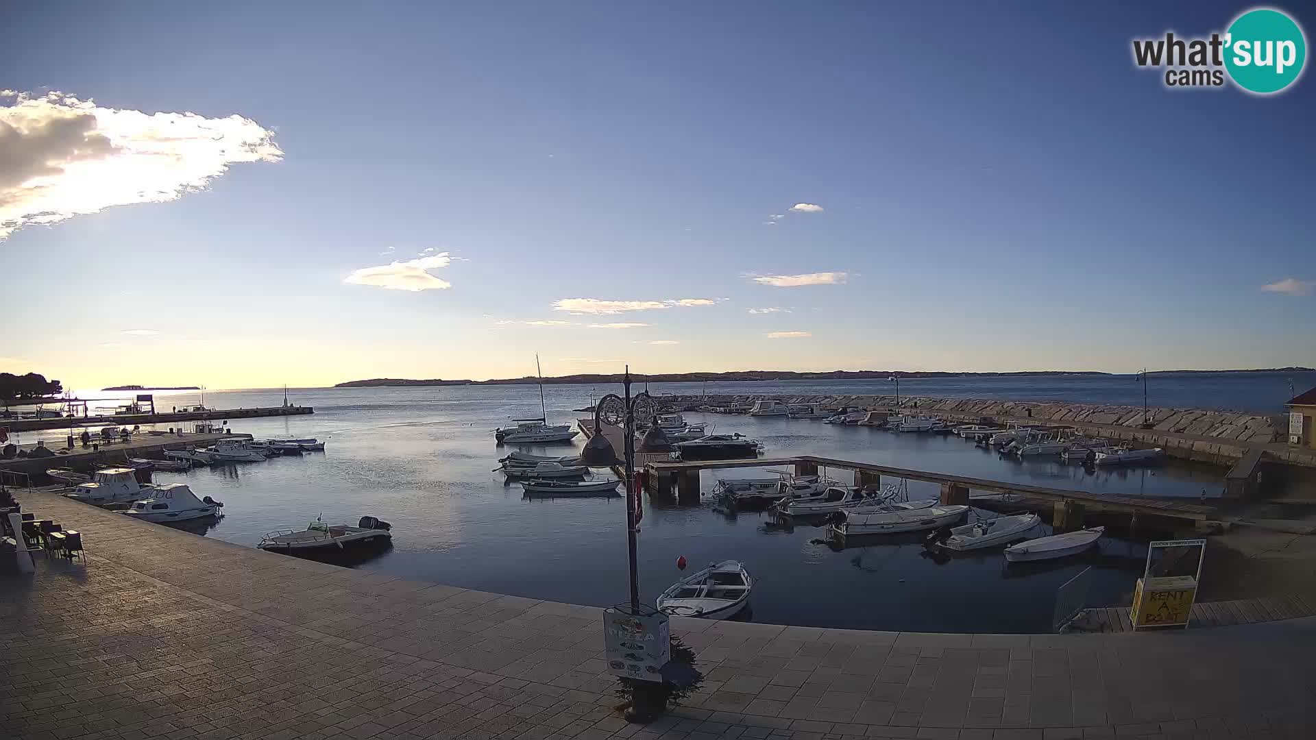 Fažana Camera en vivo riva y marina de la ciudad – Istria