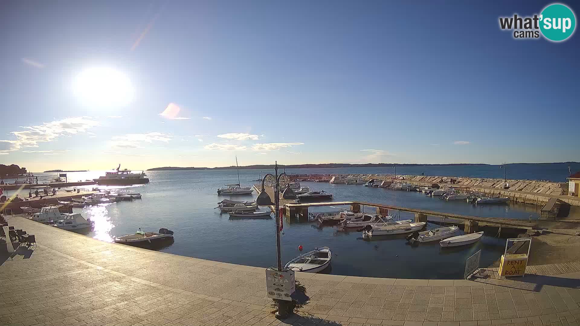 Webcam Fažana riva and city marina – Istria