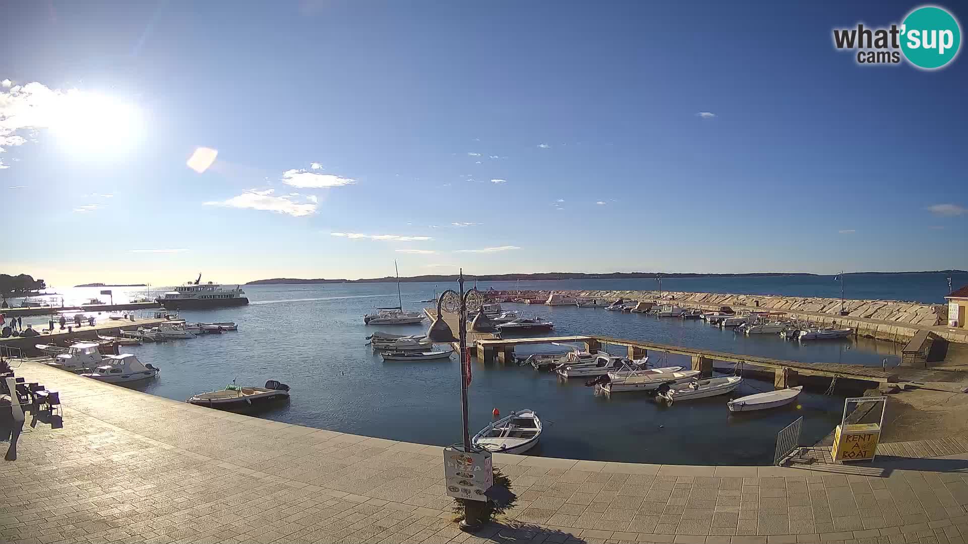 Webcam Fažana riva and city marina – Istria