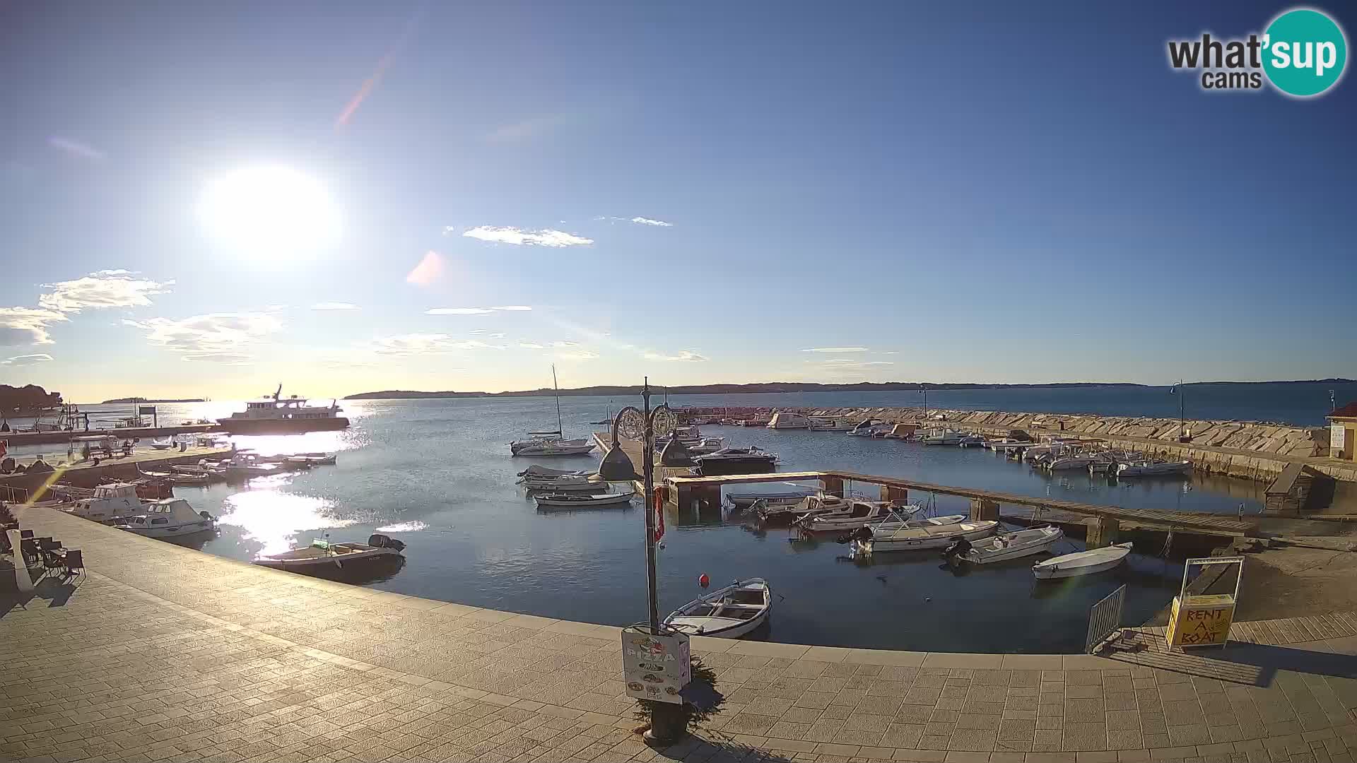 Webcam Fažana riva and city marina – Istria