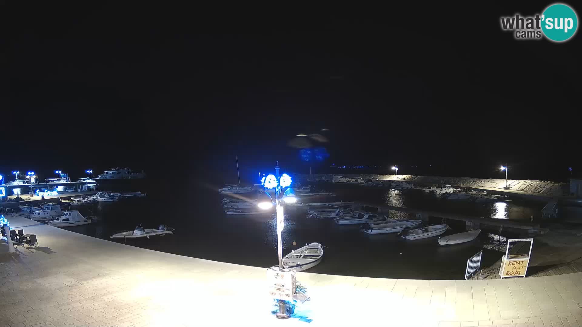 Fažana Camera en vivo riva y marina de la ciudad – Istria