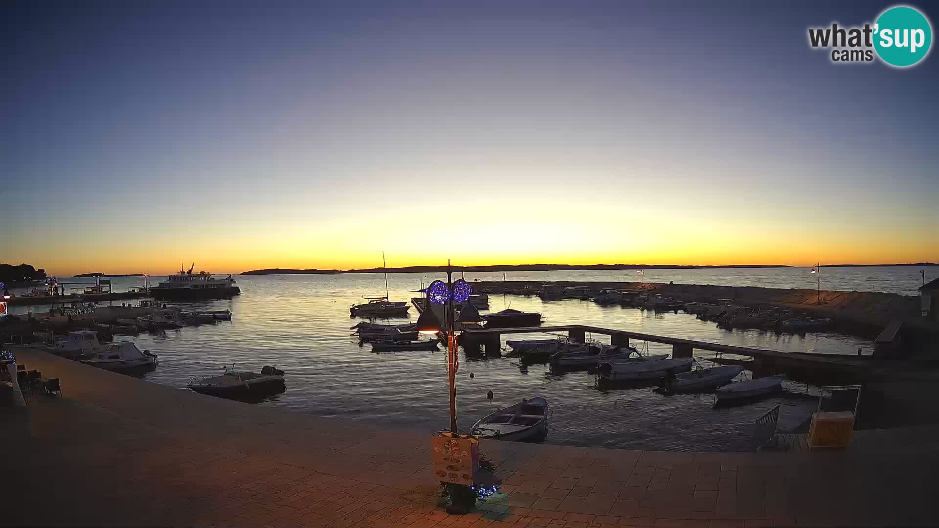 Webcam Fažana riva and city marina – Istria