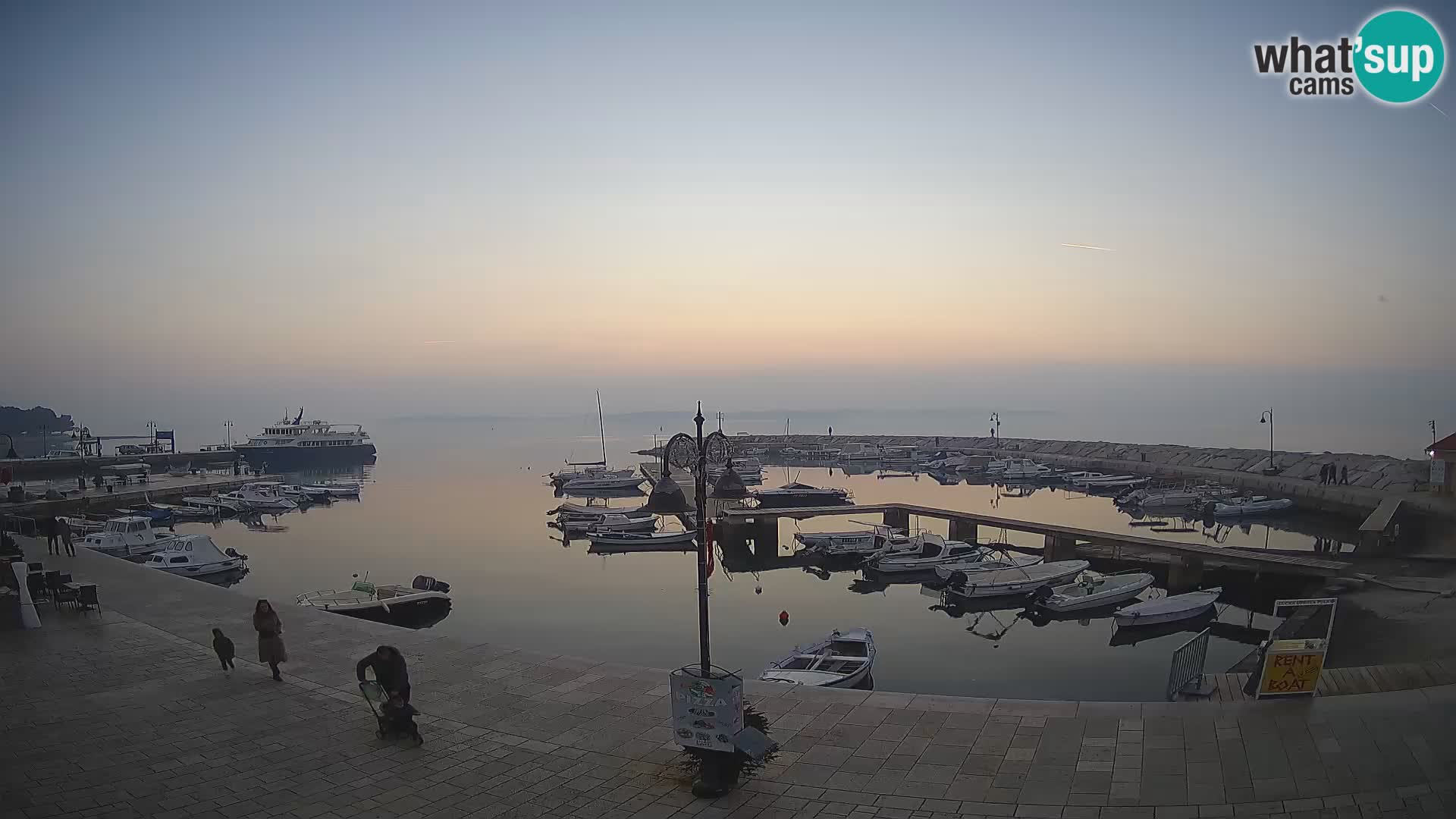 Webcam Fažana riva and city marina – Istria