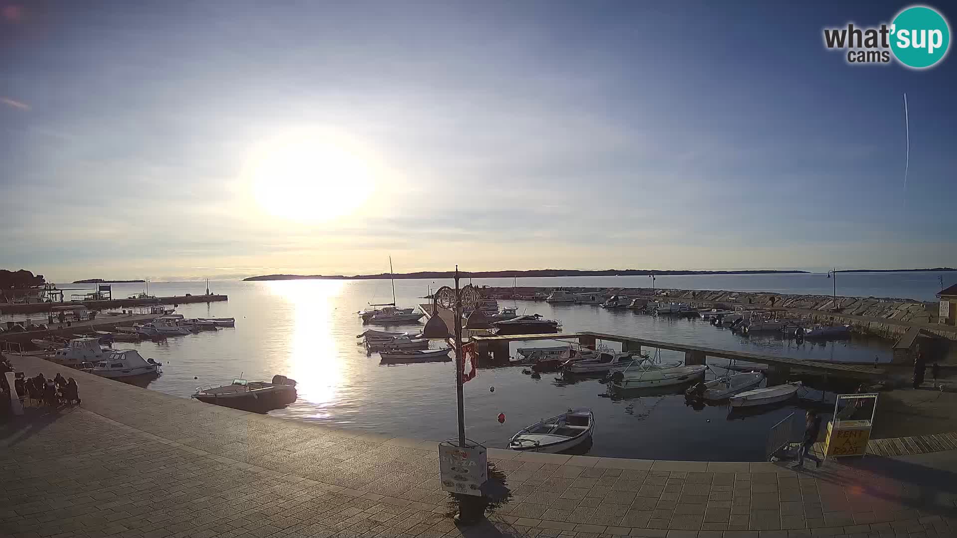 Webcam Fažana riva and city marina – Istria