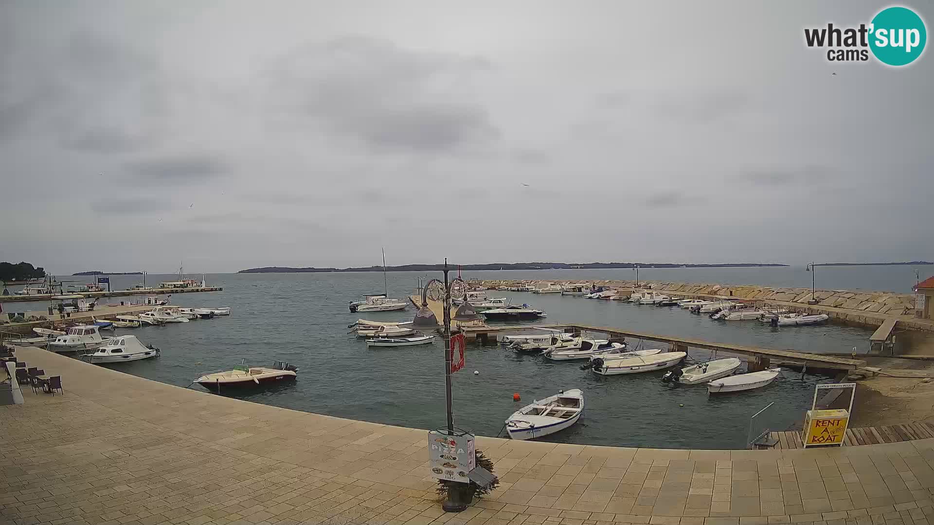 Fažana Camera en vivo riva y marina de la ciudad – Istria