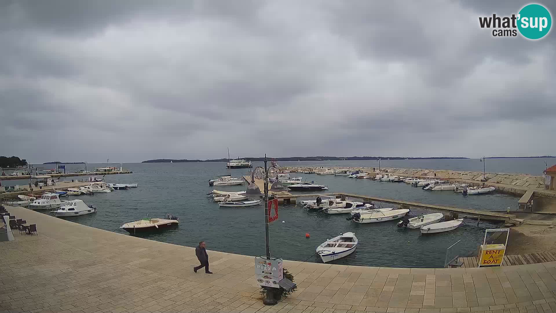 Webcam Fažana riva and city marina – Istria