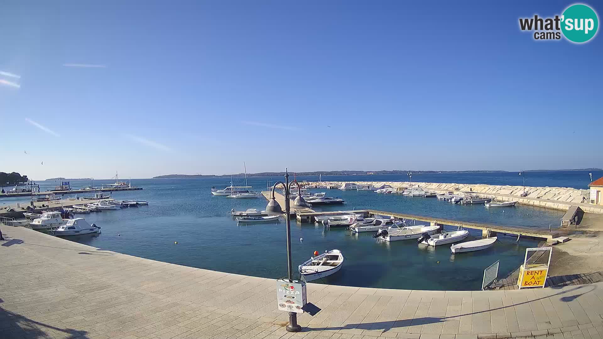 Webcam Fažana riva and city marina – Istria