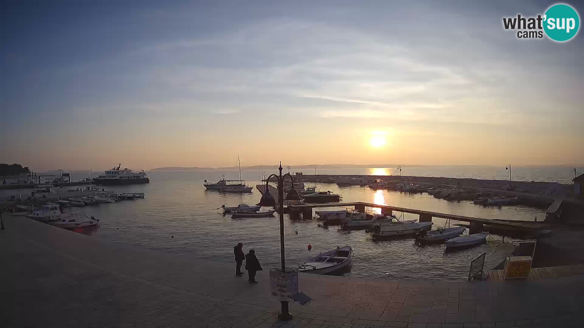 Fažana Camera en vivo riva y marina de la ciudad – Istria