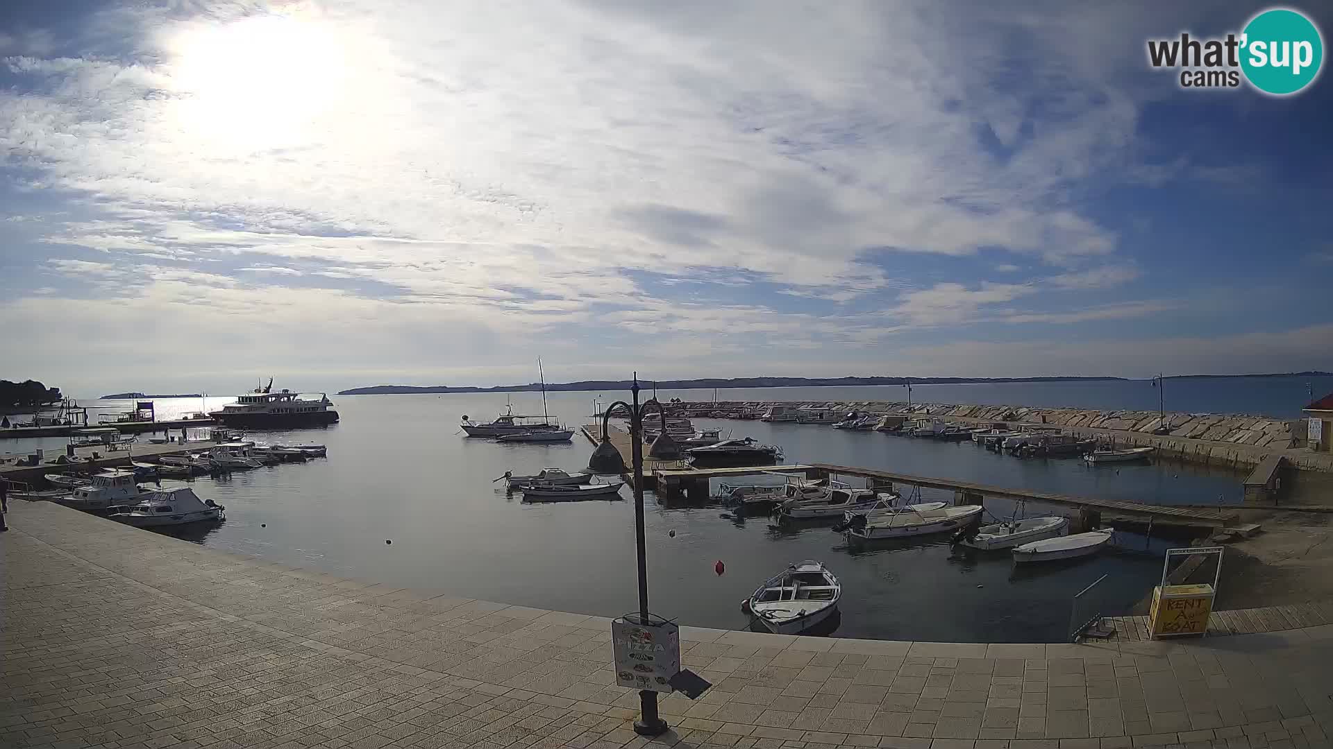 Fažana Camera en vivo riva y marina de la ciudad – Istria