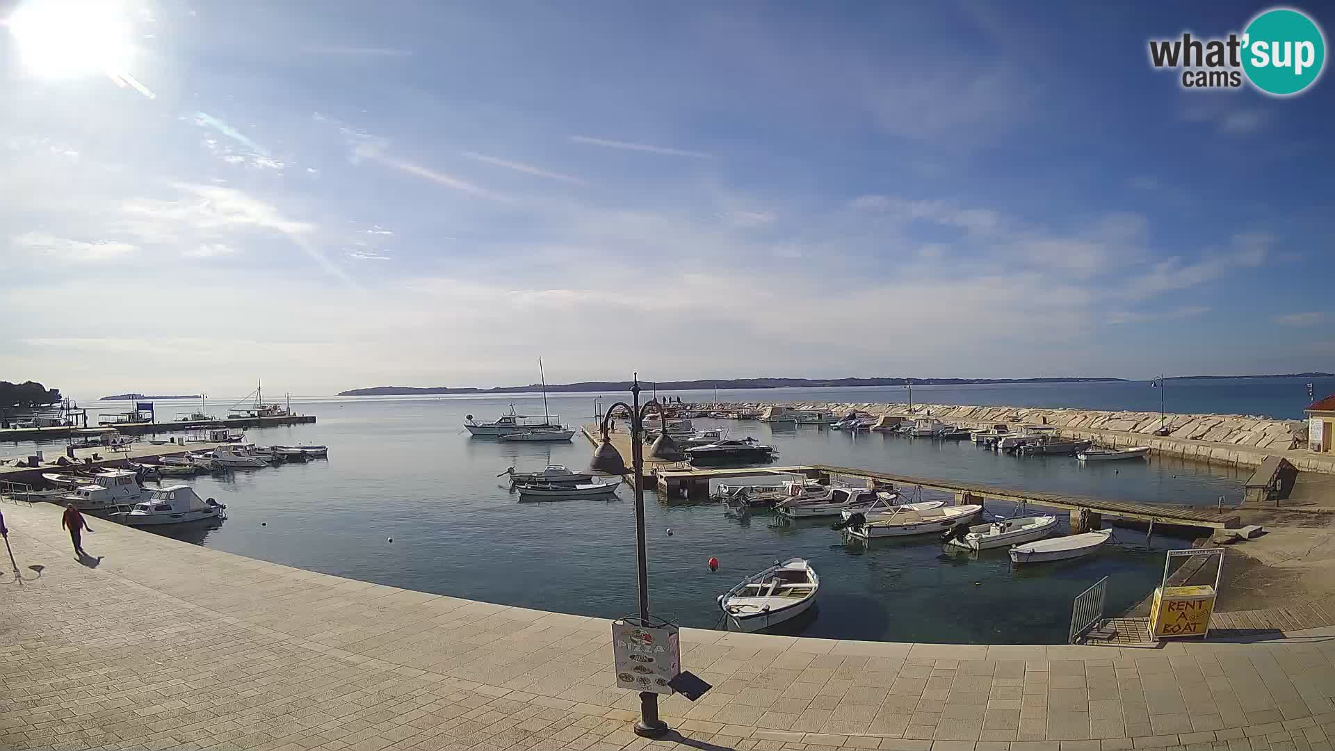 Fažana Camera en vivo riva y marina de la ciudad – Istria