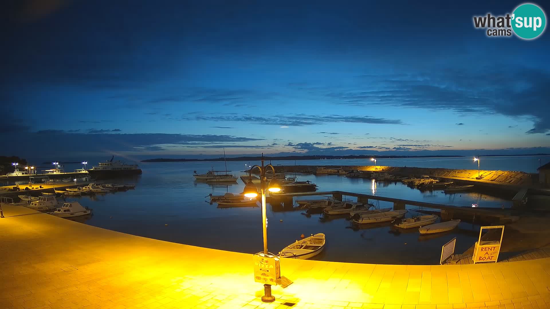 Fažana Camera en vivo riva y marina de la ciudad – Istria