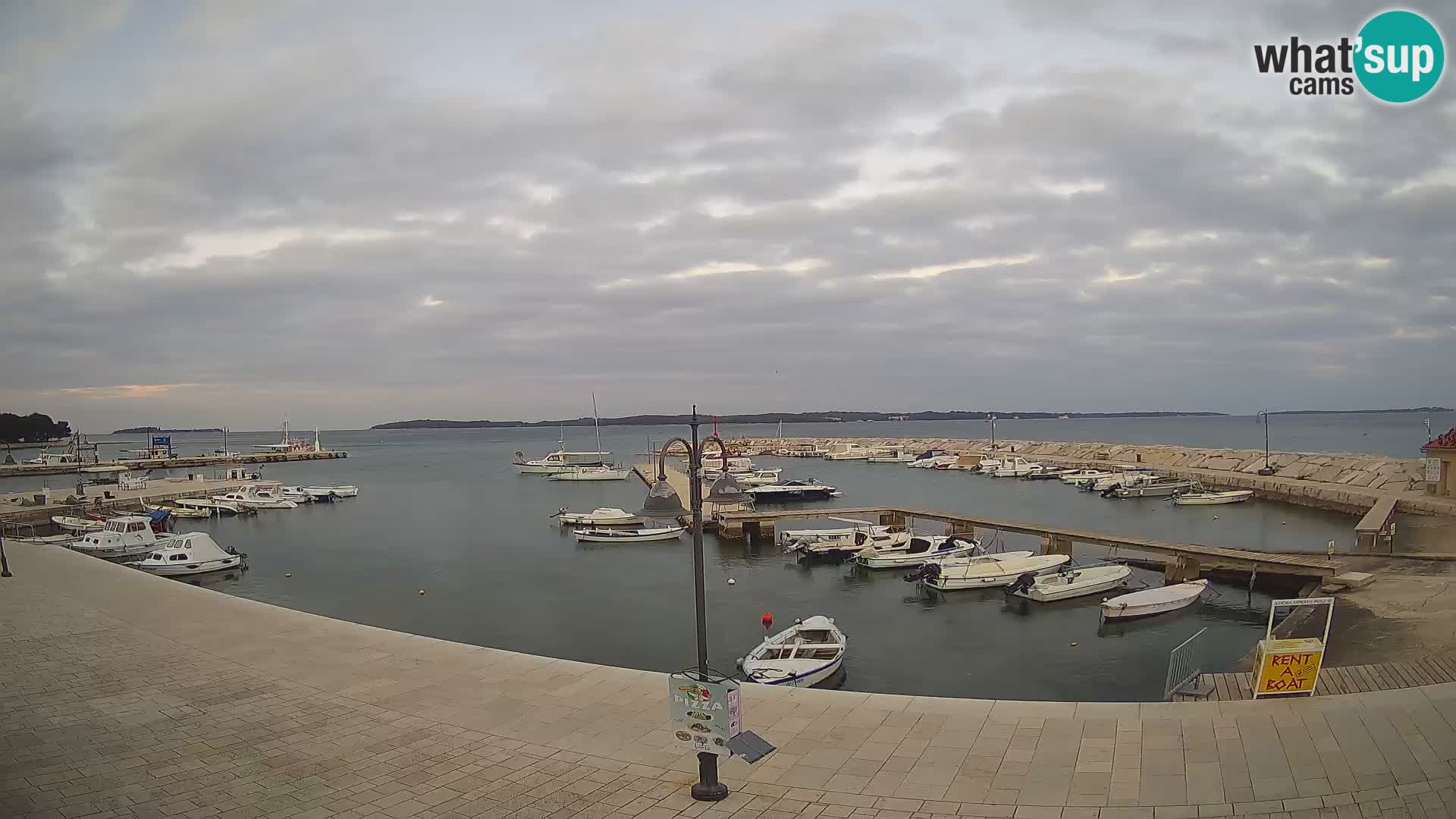 Webcam Fažana riva and city marina – Istria