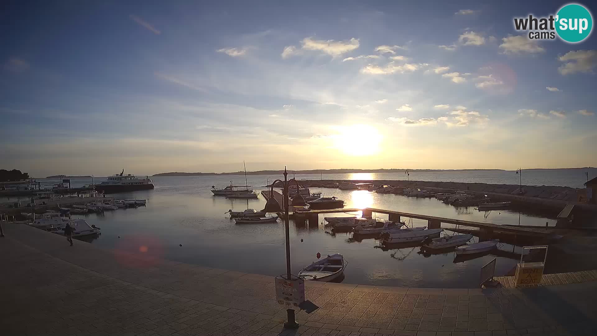 Spletna kamera Fažana riva in mestna marina – Istra