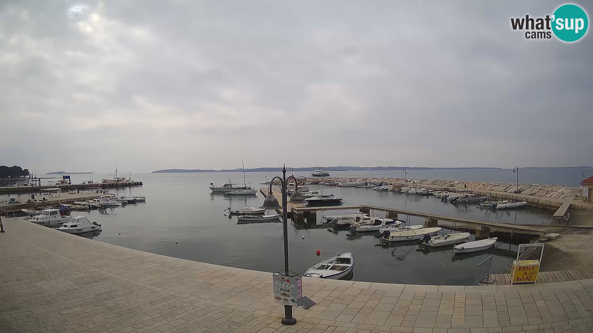 Webcam Fažana riva and city marina – Istria