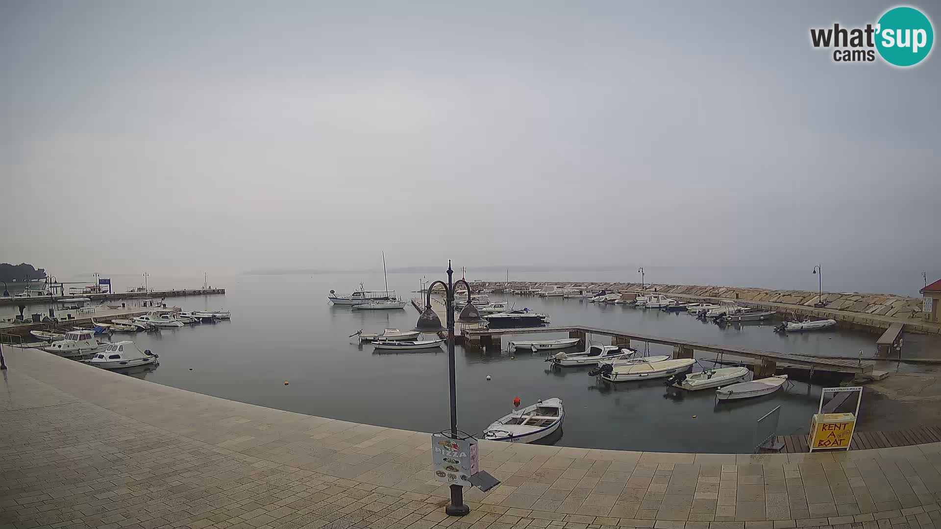 Fažana Camera en vivo riva y marina de la ciudad – Istria