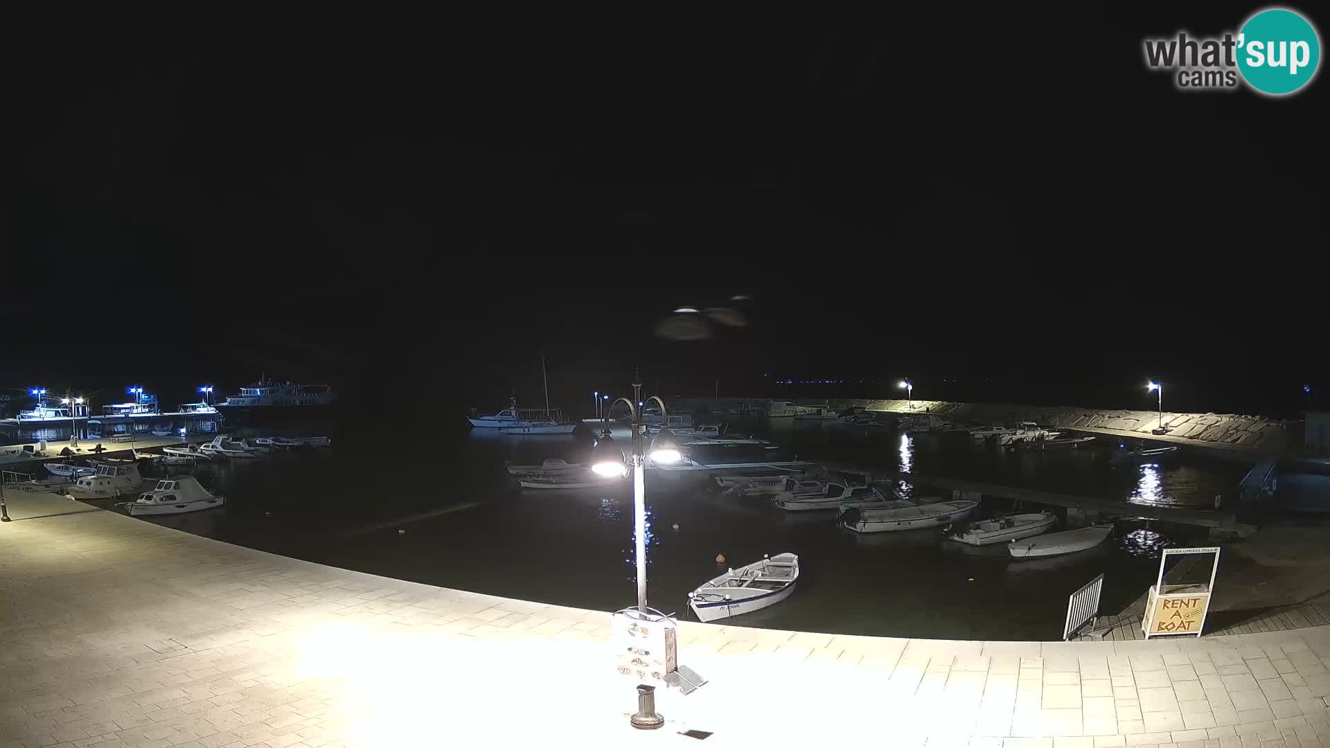 Spletna kamera Fažana riva in mestna marina – Istra