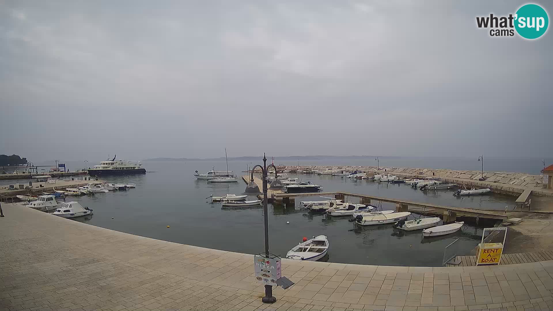 Webcam Fažana riva and city marina – Istria