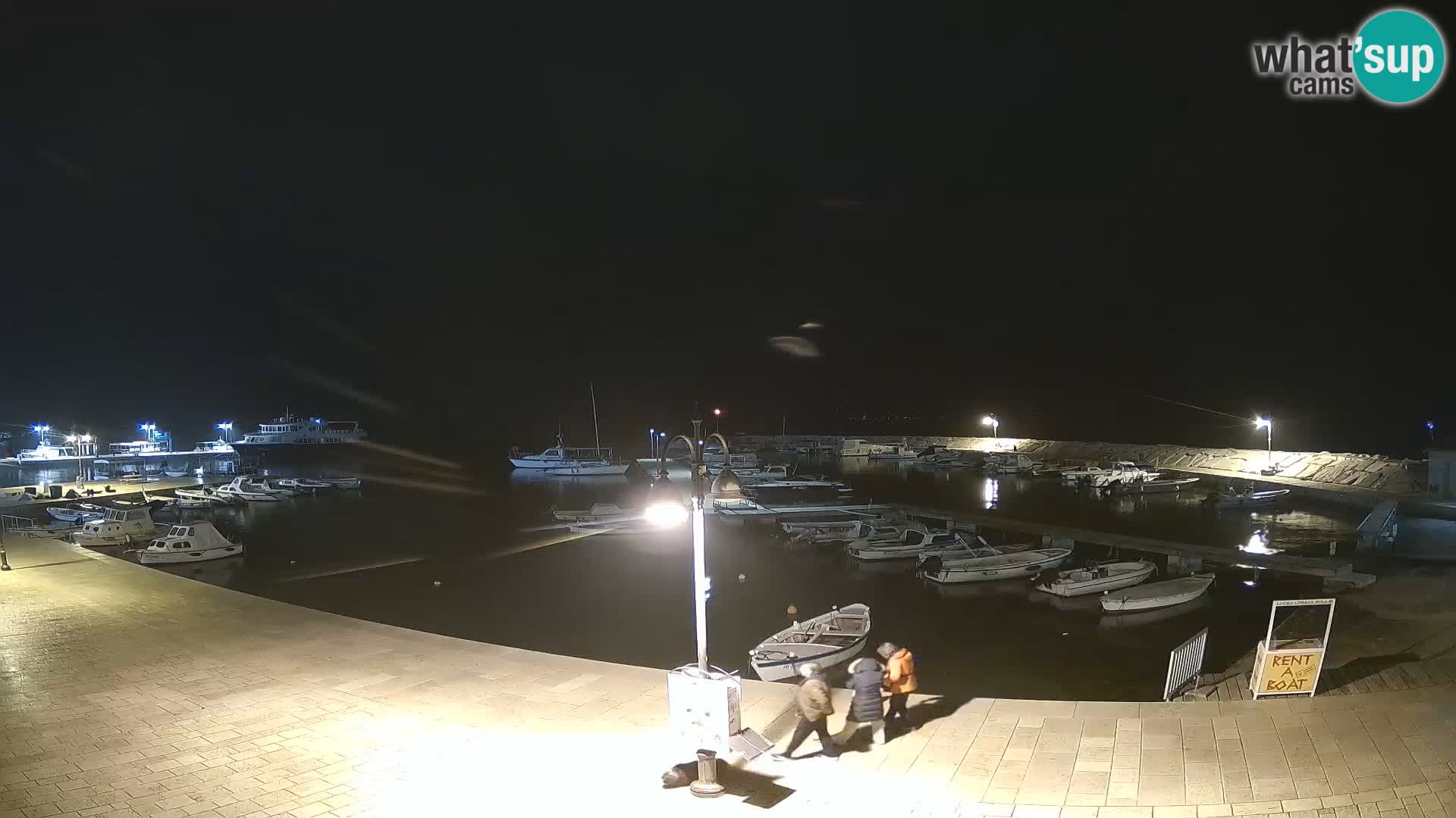 Fažana Camera en vivo riva y marina de la ciudad – Istria