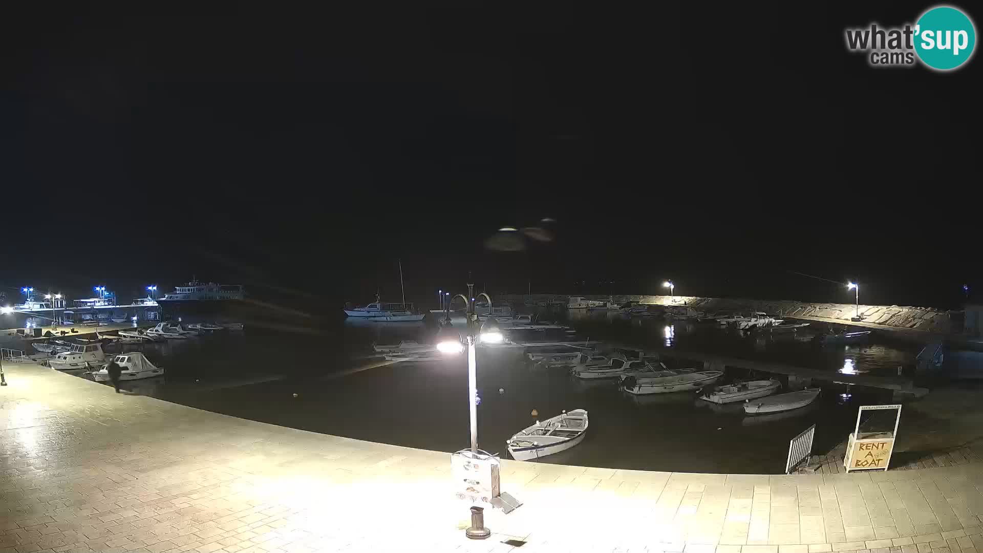 Spletna kamera Fažana riva in mestna marina – Istra