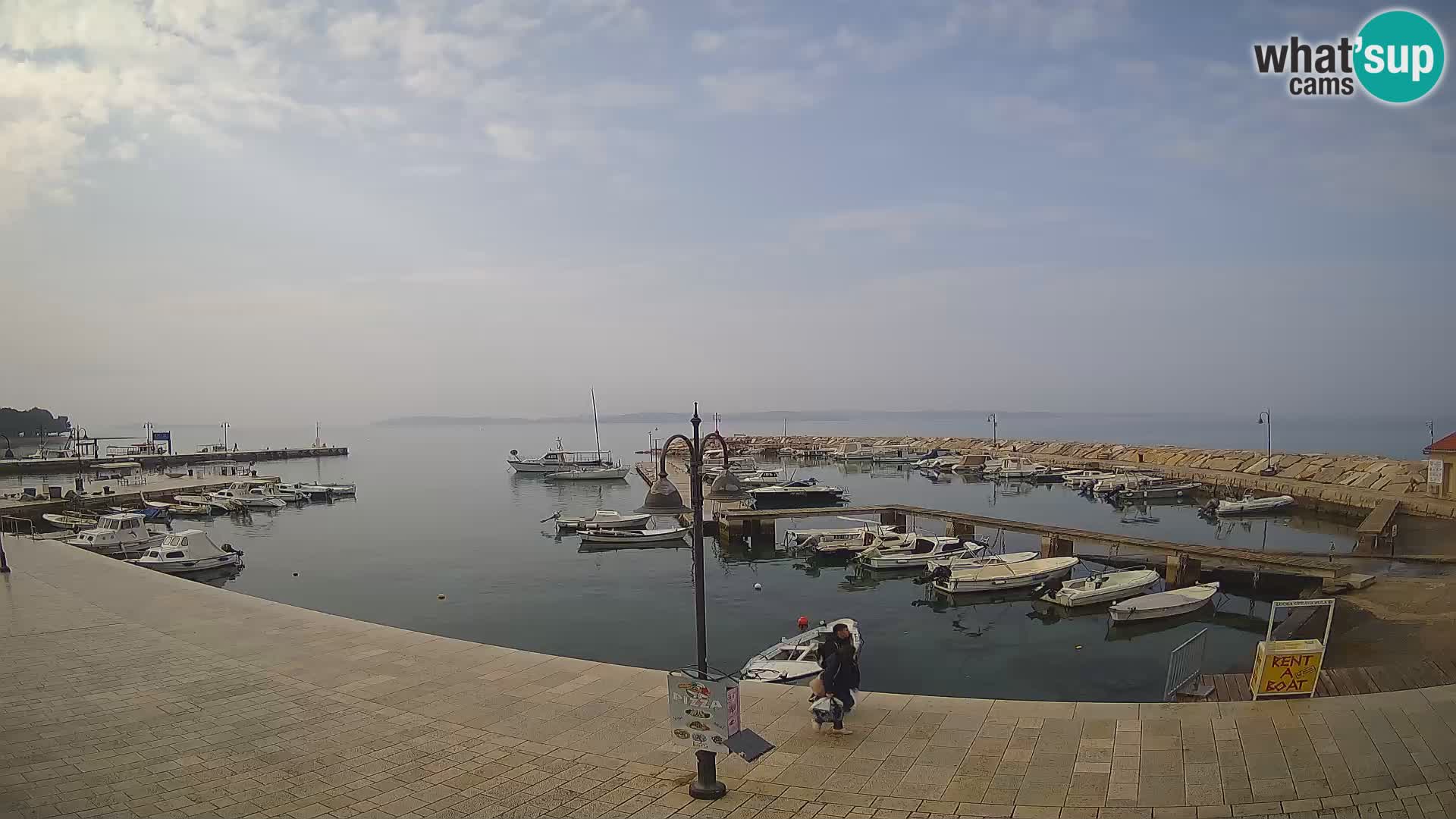 Fažana Camera en vivo riva y marina de la ciudad – Istria