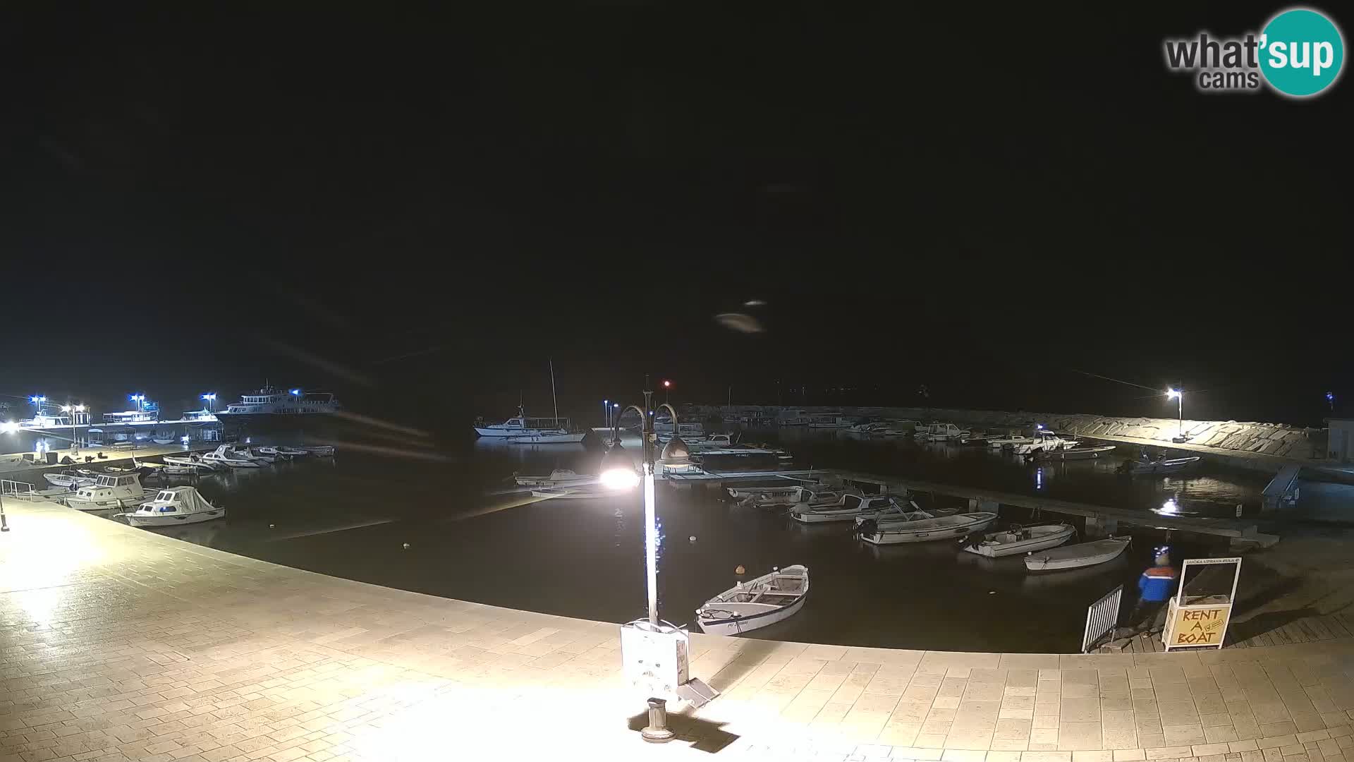 Spletna kamera Fažana riva in mestna marina – Istra