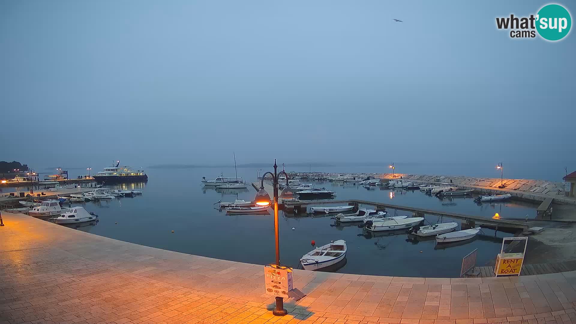 Webcam Fažana riva and city marina – Istria