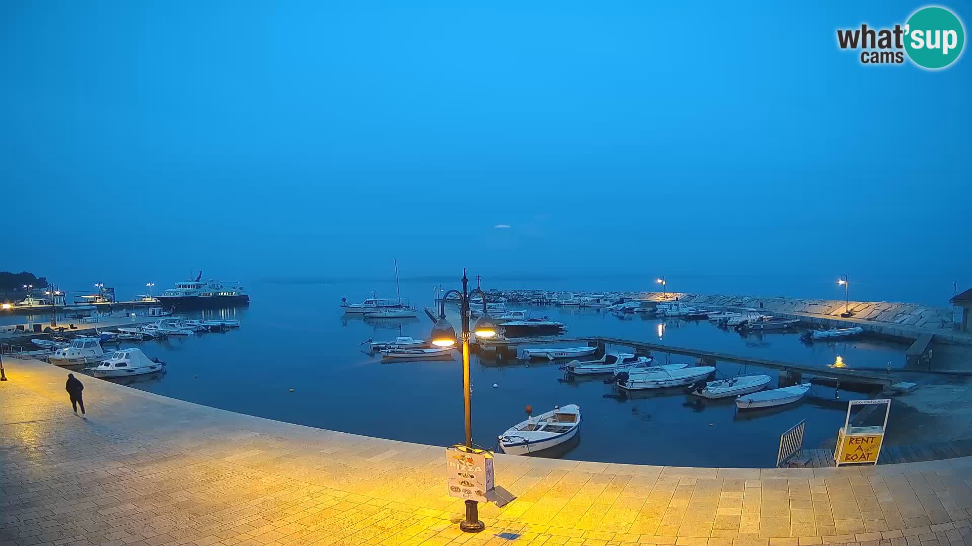 Fažana Camera en vivo riva y marina de la ciudad – Istria