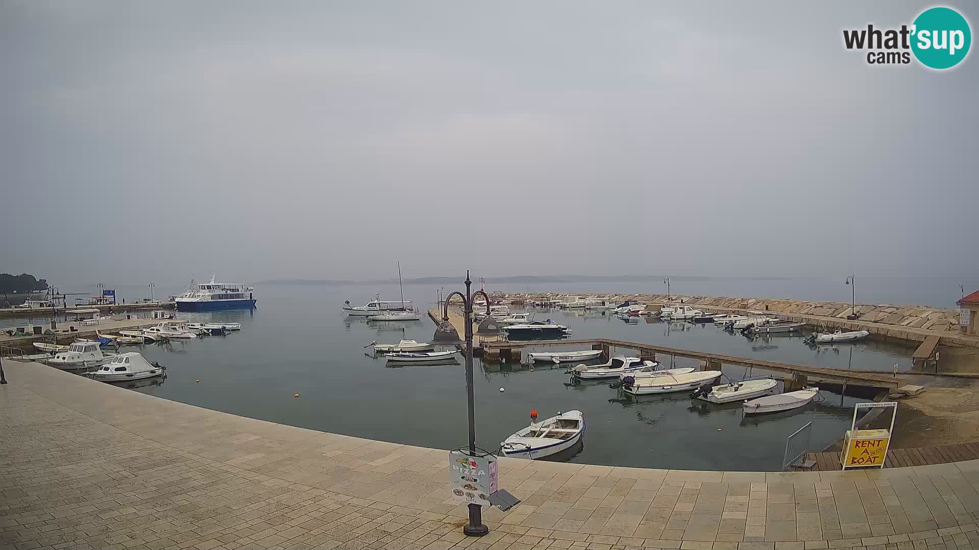 Webcam Fažana riva and city marina – Istria