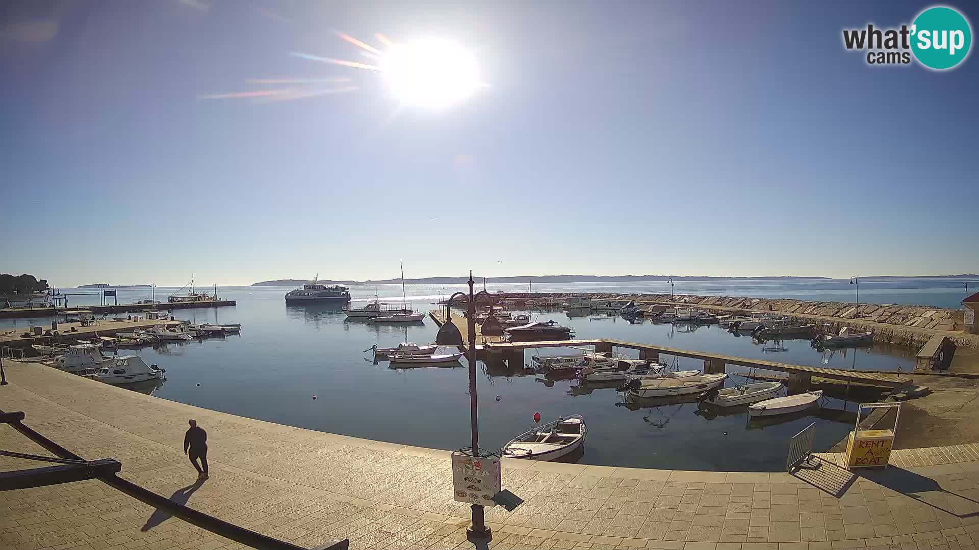 Webcam Fažana riva and city marina – Istria