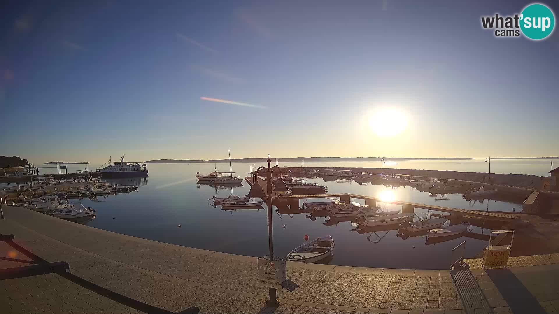 Webcam Fažana riva and city marina – Istria