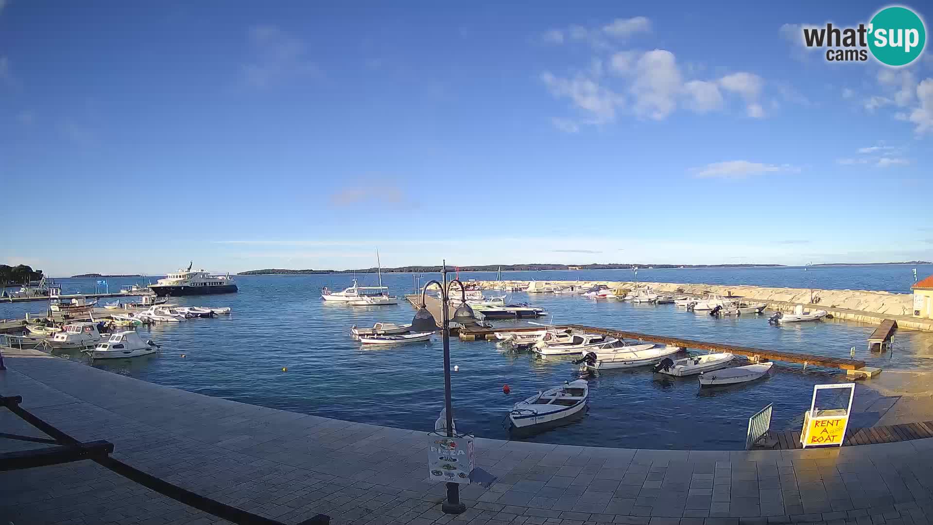 Fažana Camera en vivo riva y marina de la ciudad – Istria