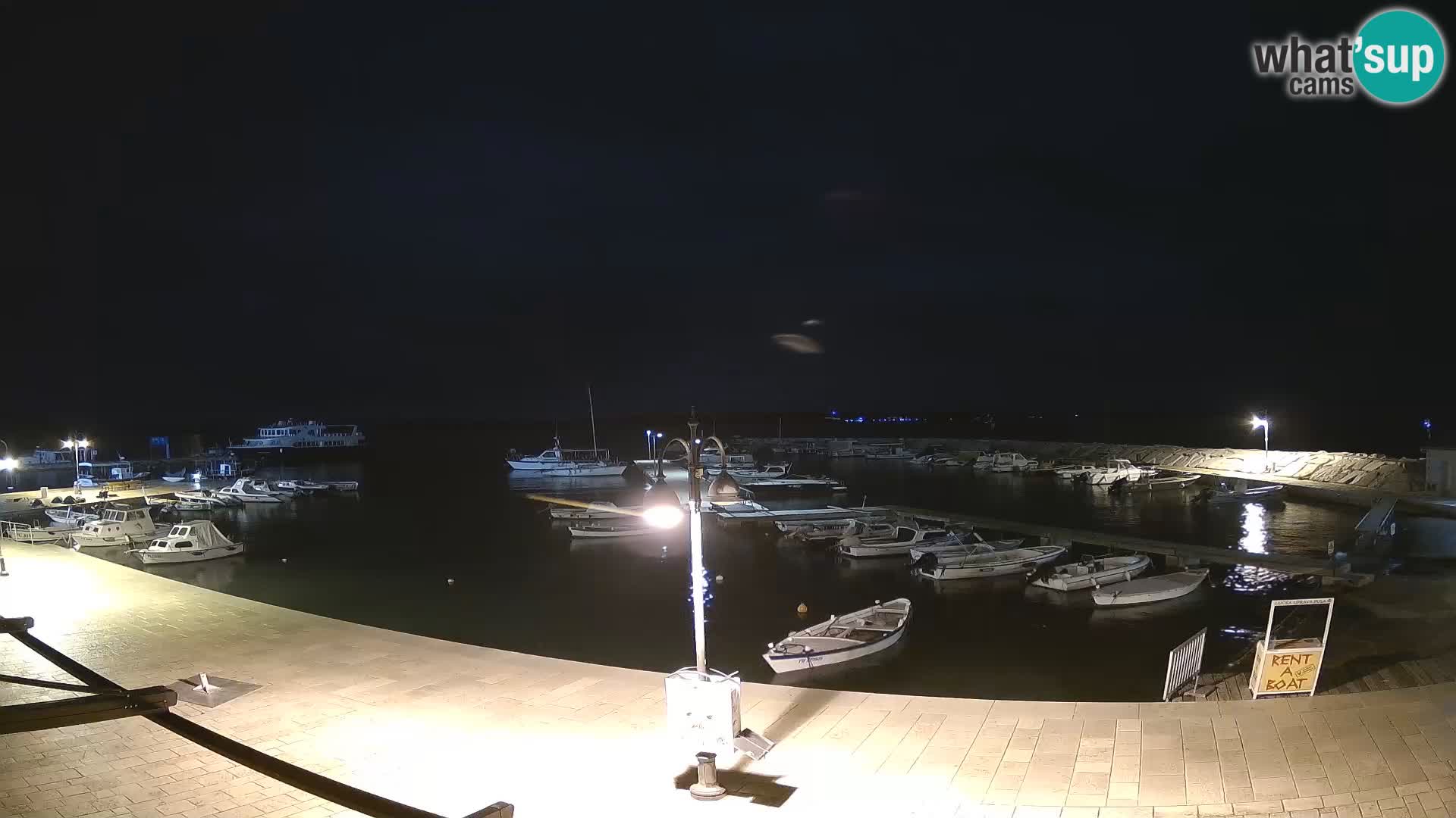 Spletna kamera Fažana riva in mestna marina – Istra