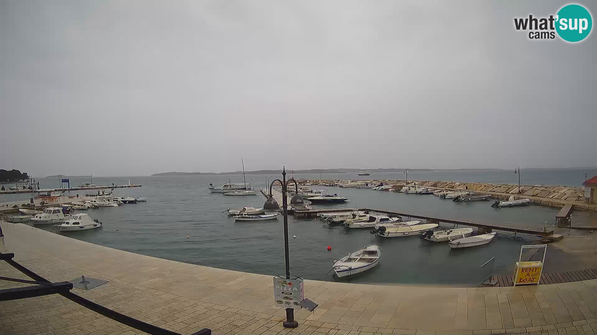 Webcam Fažana riva and city marina – Istria