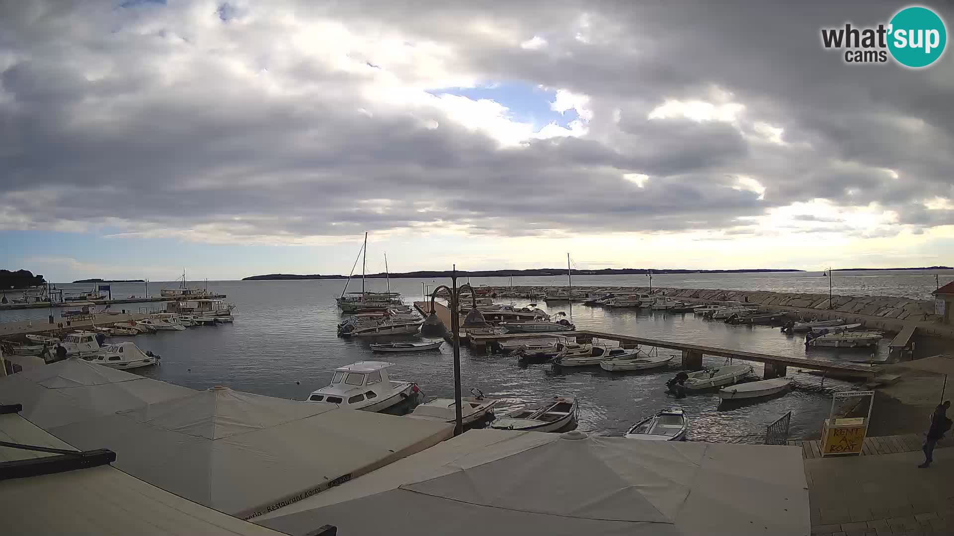 Fažana Livecam riva et marina de la ville – Istrie